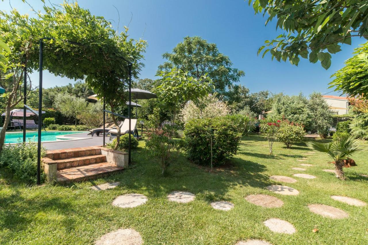Country House Apartments Pula Exterior photo